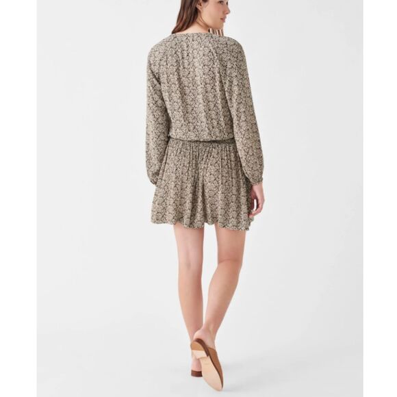 Faherty Montara Mini Dress Women’s Size Large Blue Leaf Batik Short Sleeve - Picture 2 of 9